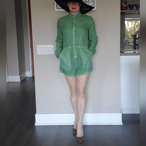 ๐ 2X HOST PICK ๐ BillaBong Gigi Twill Romper - Picture 2 of 16